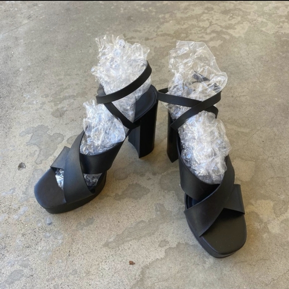 M4DE MADE leather chunky criss cross strap heels EUC 8.5 Priscilla style black - Picture 2 of 9